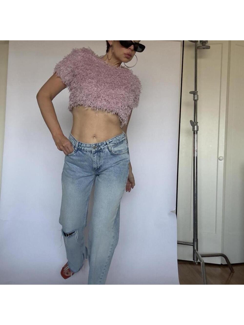 Zara Pink feather crop top - Picture 6 of 8